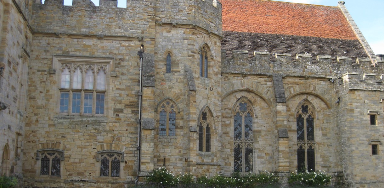 Penhurst Great Hall side view Image