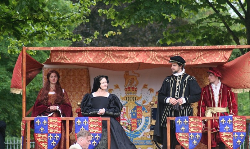 Tudor Women Image
