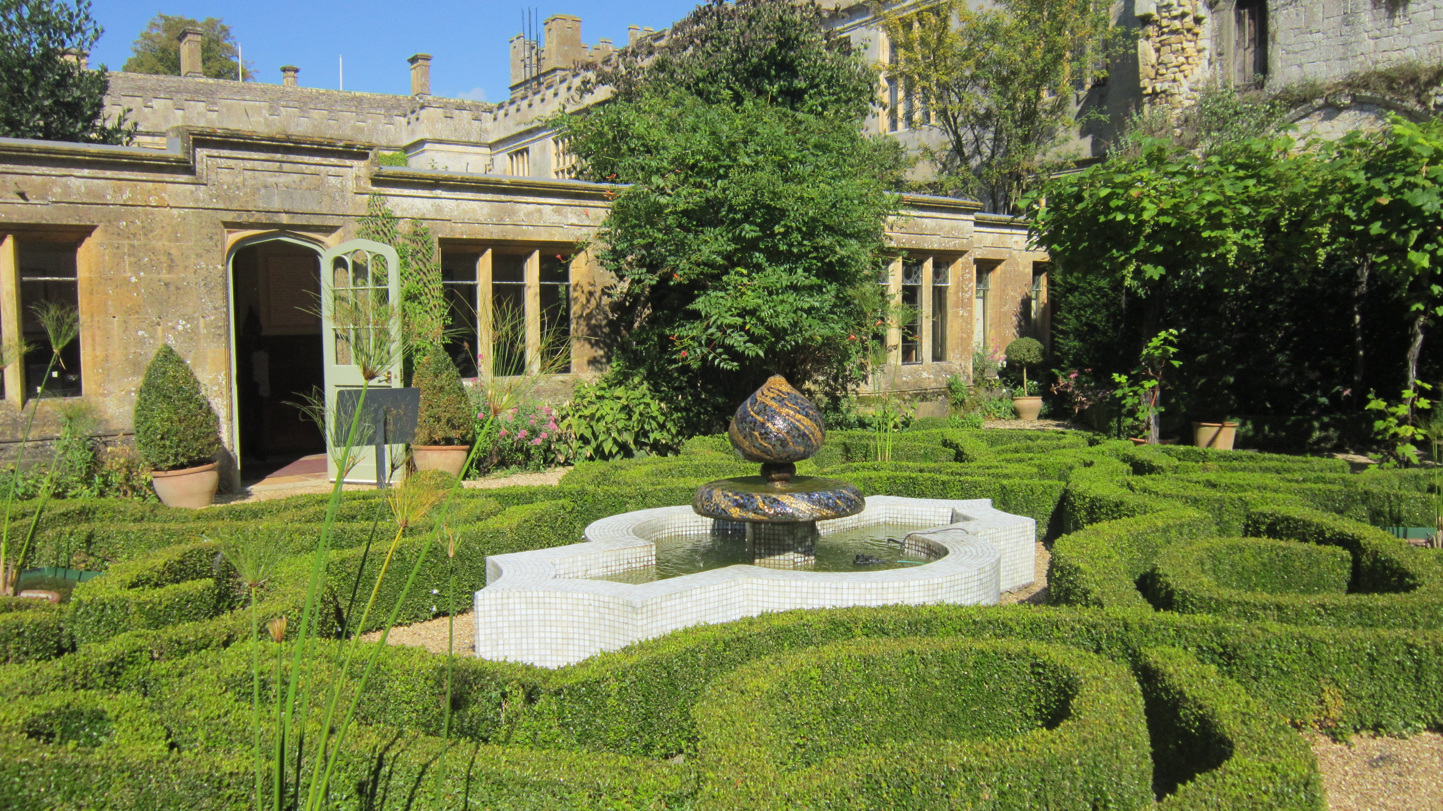 Gardens Tudor History Tours